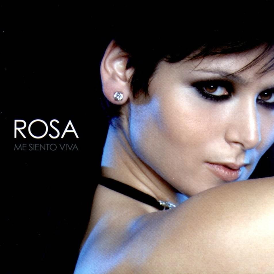 A media luz by Rosa López