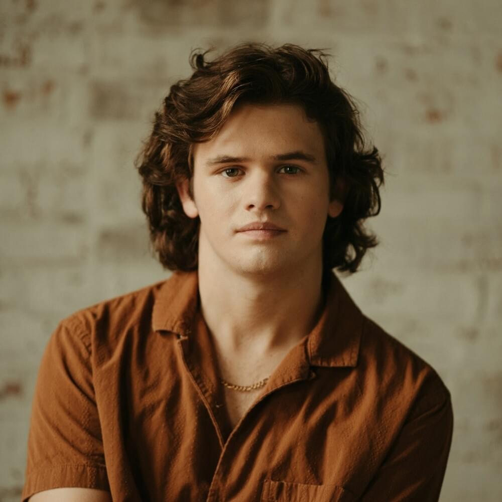 Payton Smith Profile Picture Photo of Payton Smith