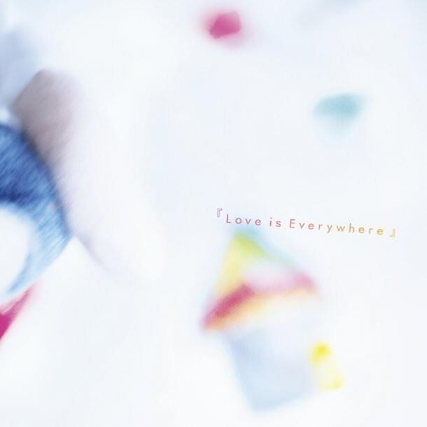 Album cover art for "Love is everywhere" by moumoon