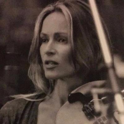Cover image for Sharon Corr
