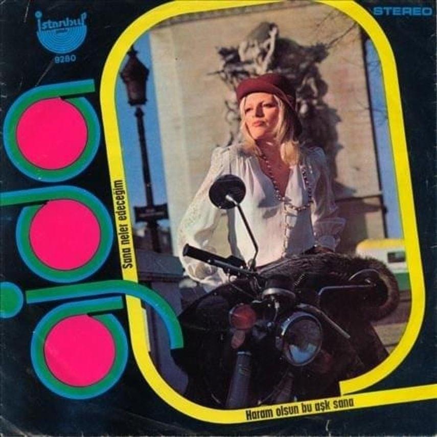 Album cover art for "Haram Olsun Bu Aşk Sana" by Ajda Pekkan