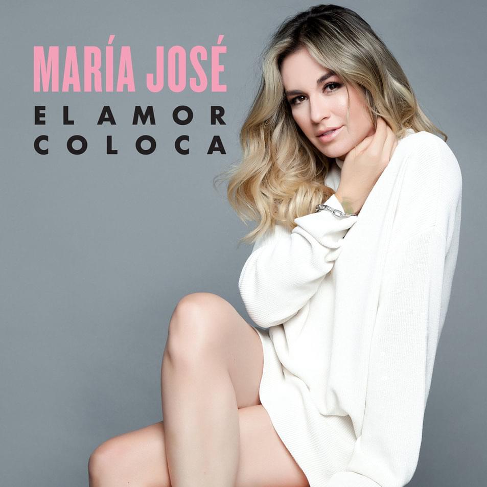 Album cover art for "El amor coloca" by María José