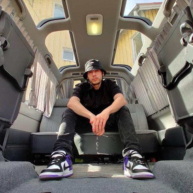 Cover image for Kube