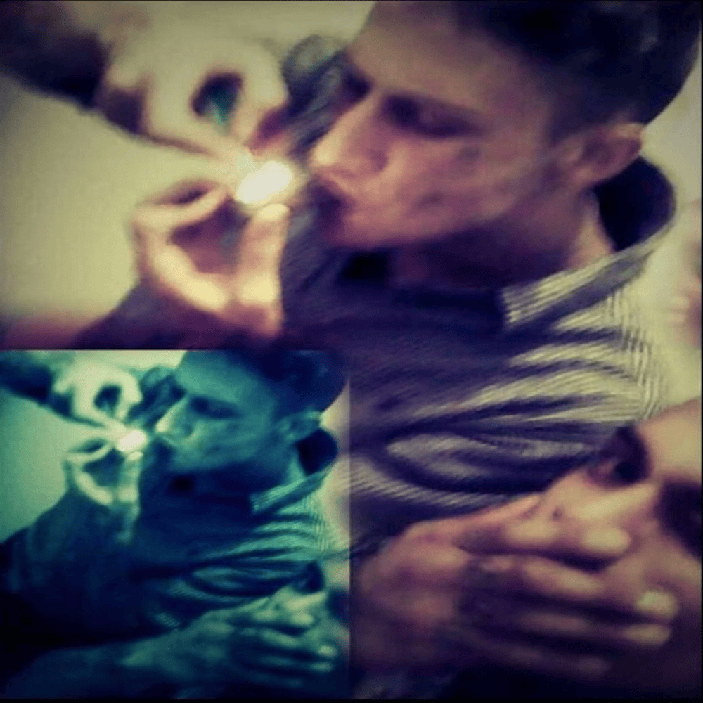 Album cover art for "Una Dosis +" by Yung Beef