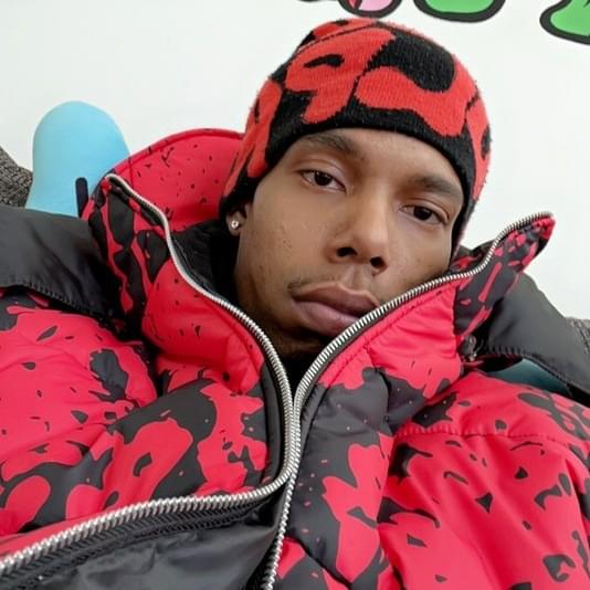 Cover image for BeezyB