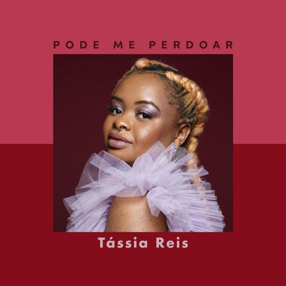 Album cover art for "Pode Me Perdoar" by Tássia Reis