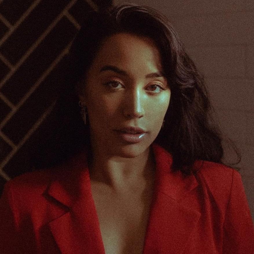 Sierra Deaton Profile Picture Photo of Sierra Deaton