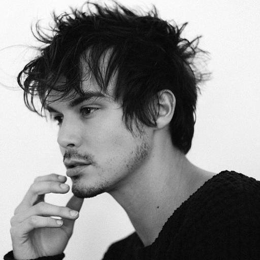 Tyler Blackburn Profile Picture Photo of Tyler Blackburn
