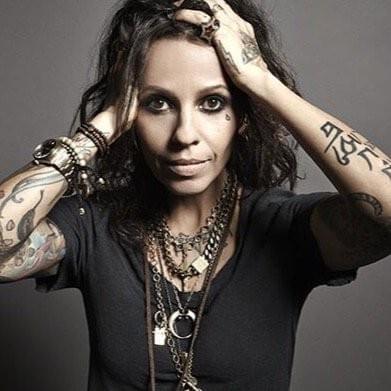 Photo of Linda Perry