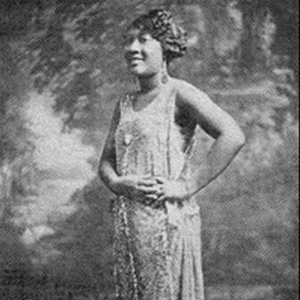 Photo of Maggie Jones