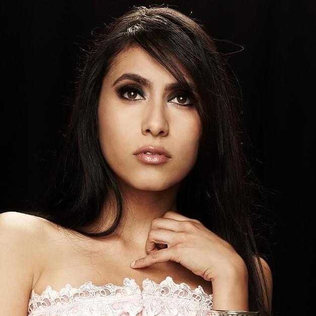 Photo of Cristina Vee