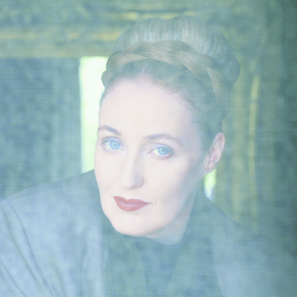 Photo of Lisa Gerrard