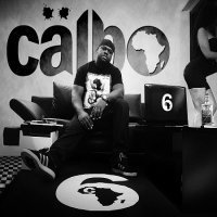 Toc Toc Toc by Calbo