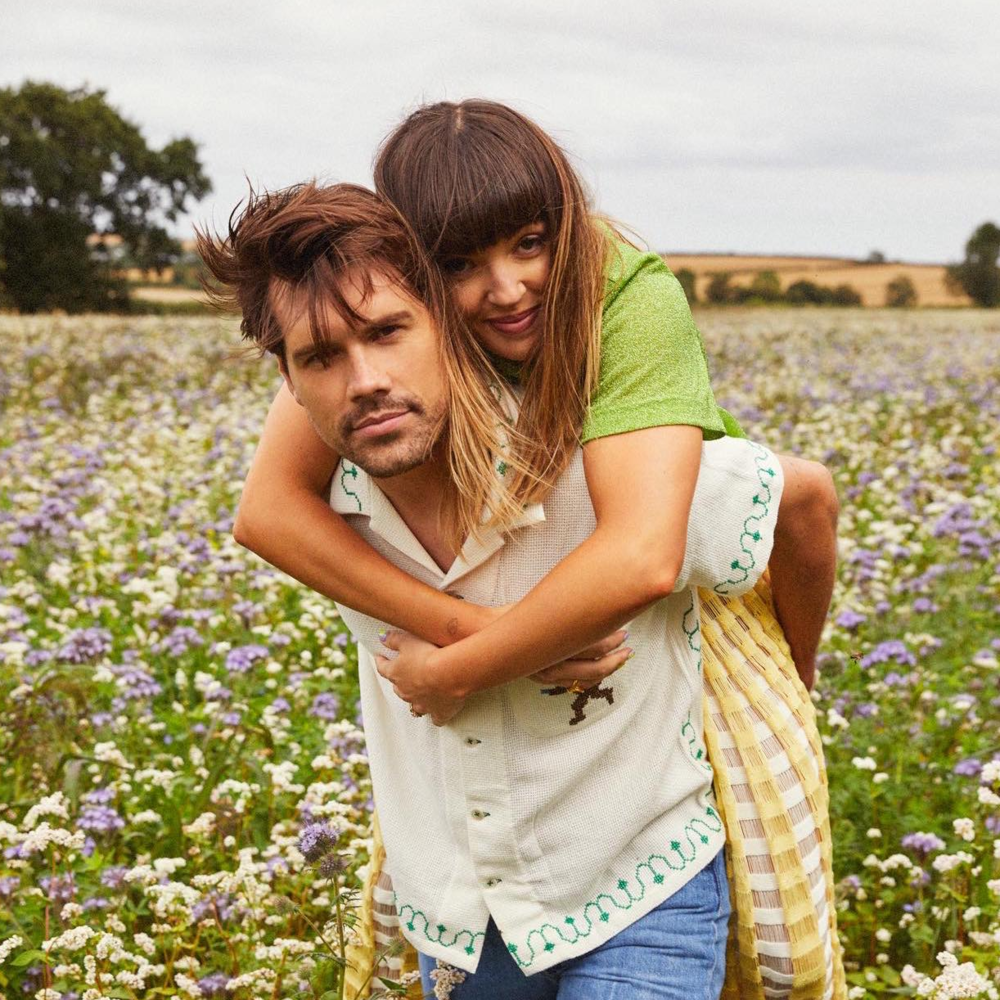 Oh Wonder Profile Picture Photo of Oh Wonder
