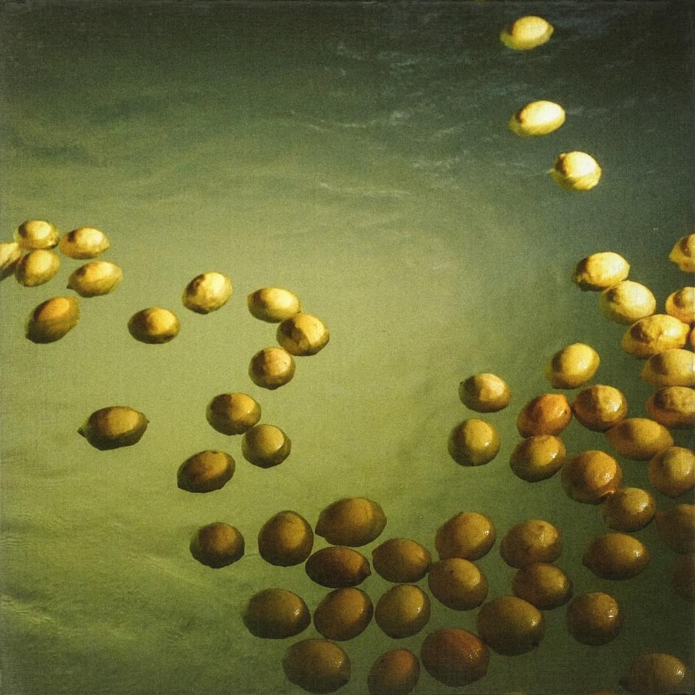 Album cover art for "Aqui Comigo" by Piruka
