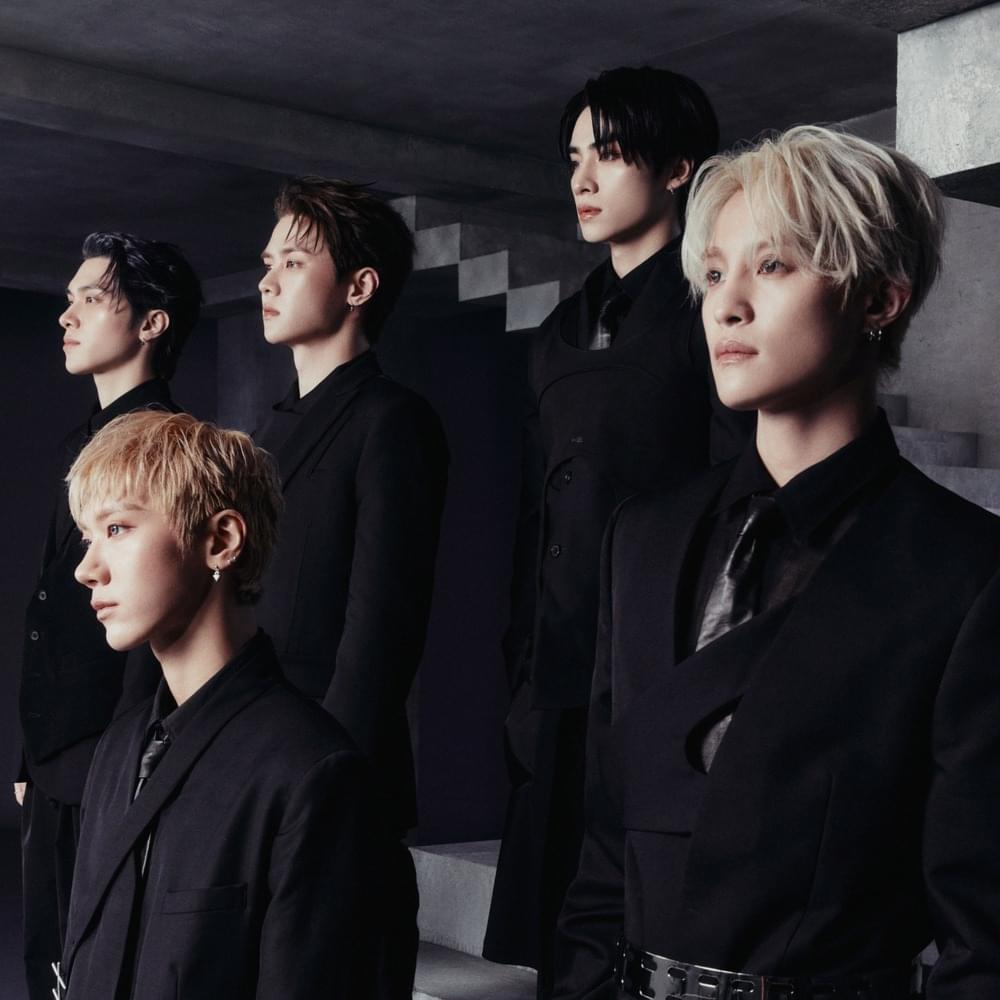 Cover image for WayV (威神V)