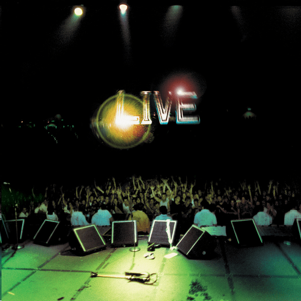 Cover image for Live