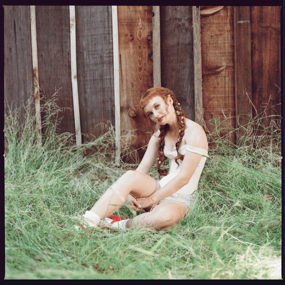 Album cover art for "Frog Rinse" by Kacy Hill