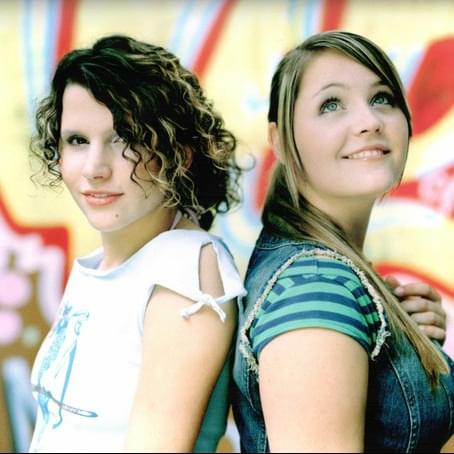 Wonderwall Profile Picture Photo of Wonderwall