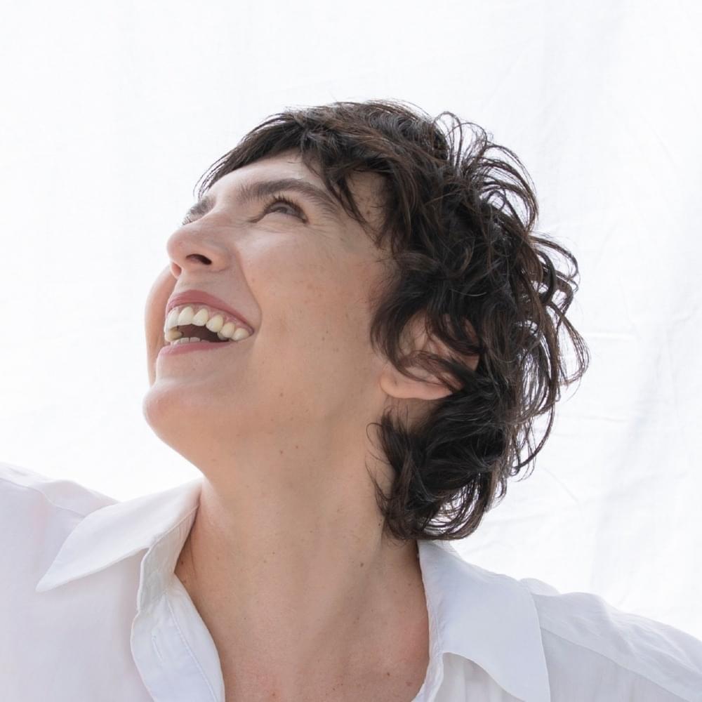 Cover image for Adriana Calcanhotto