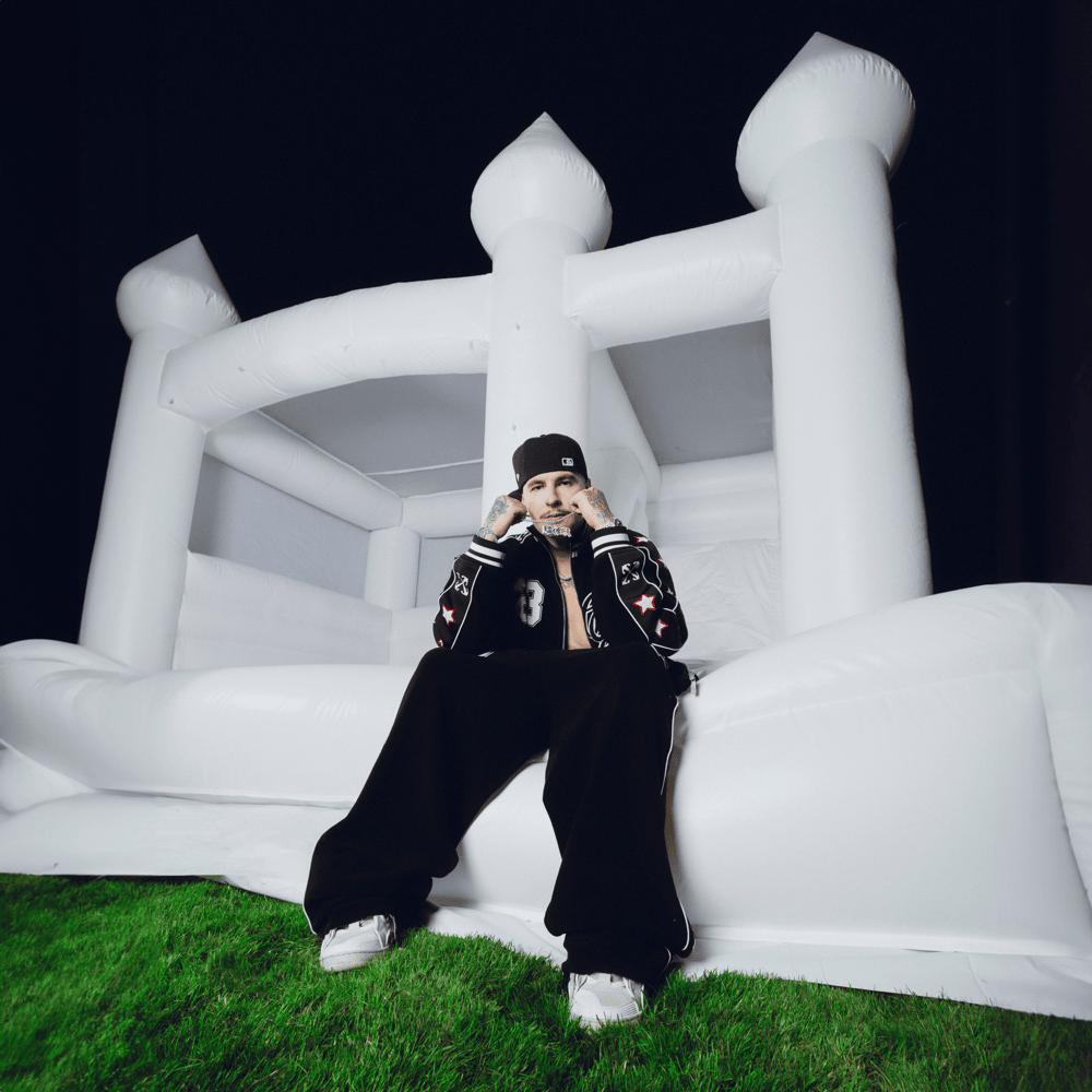 Album cover art for "Za tych co nie mogą" by White 2115