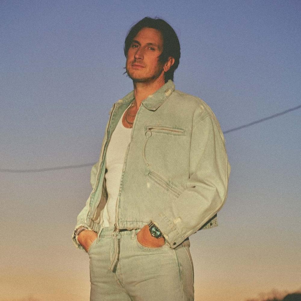 Russell Dickerson Profile Picture Photo of Russell Dickerson