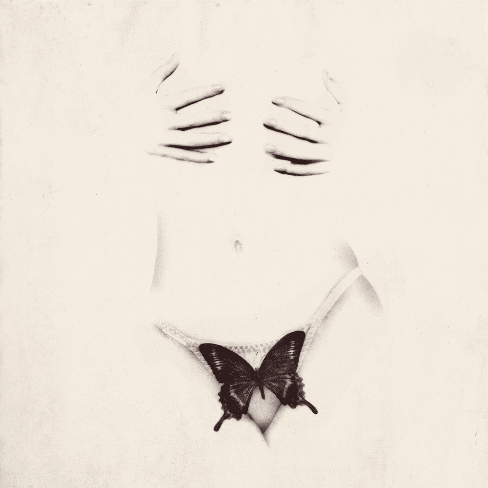 Album cover art for "BUTTERFLY" by MARINA