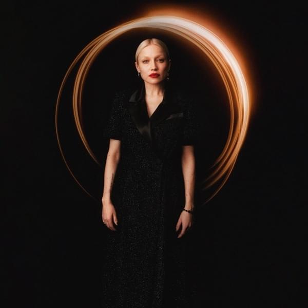 Album cover art for "Mun kulta" by Chisu