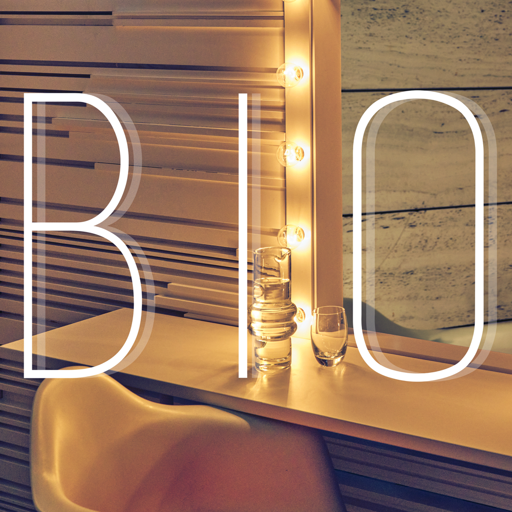 Album cover art for "Bio" by Alejandro Sanz