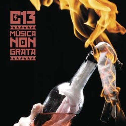 Album cover art for "Calma Pueblo" by Calle 13 & Omar Rodríguez-López