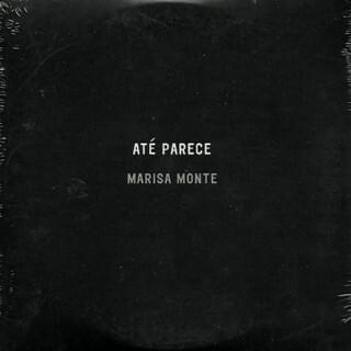 Album cover art for "Até Parece" by Marisa Monte