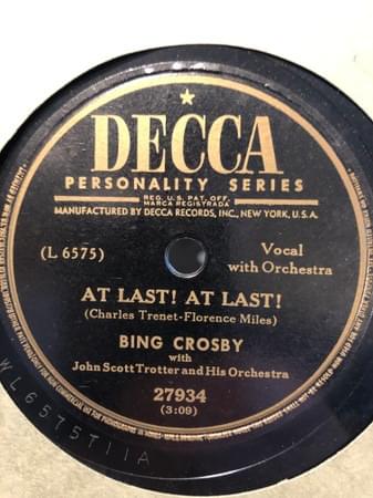 Album cover art for "At Last! At Last! (L�me des po�tes)" by Bing Crosby
