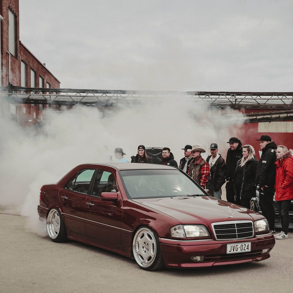 Album cover art for "Rallikansa" by JVG