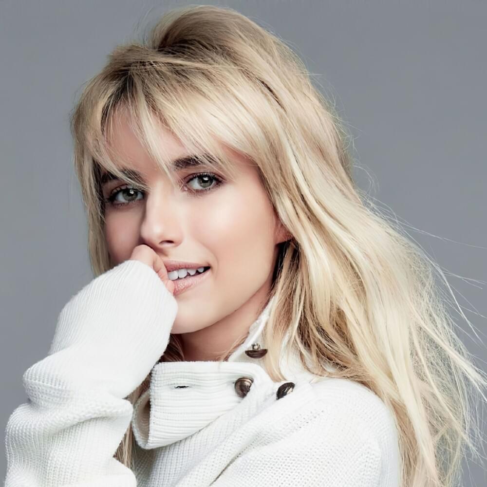 Photo of Emma Roberts