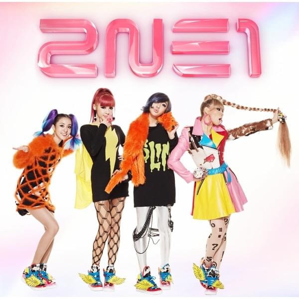 Album cover art for "IT HURTS (JP Ver.)" by 2NE1