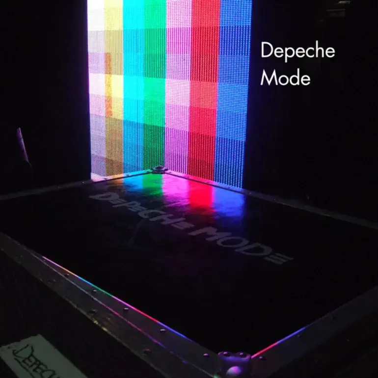 Album cover art for "Surrender [Bare]" by Depeche Mode