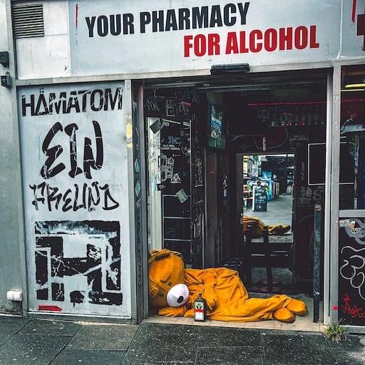 Album cover art for "Ein Freund" by Hämatom