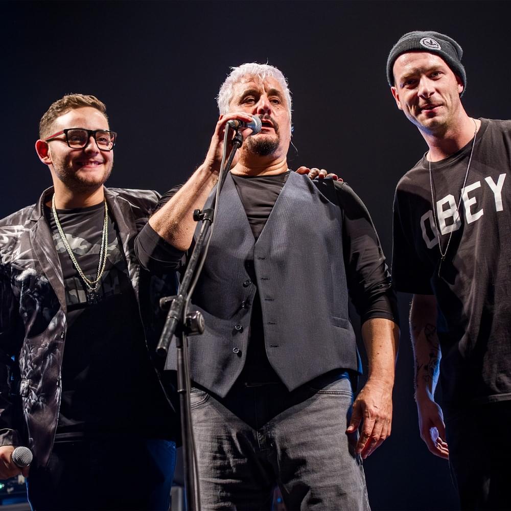 Album cover art for "Yes I Know My Way (Live - Sanremo 2025)" by Rocco Hunt & Clementino