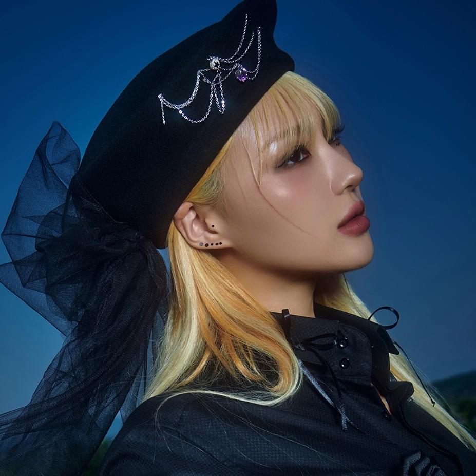 Photo of SIYEON (시연)