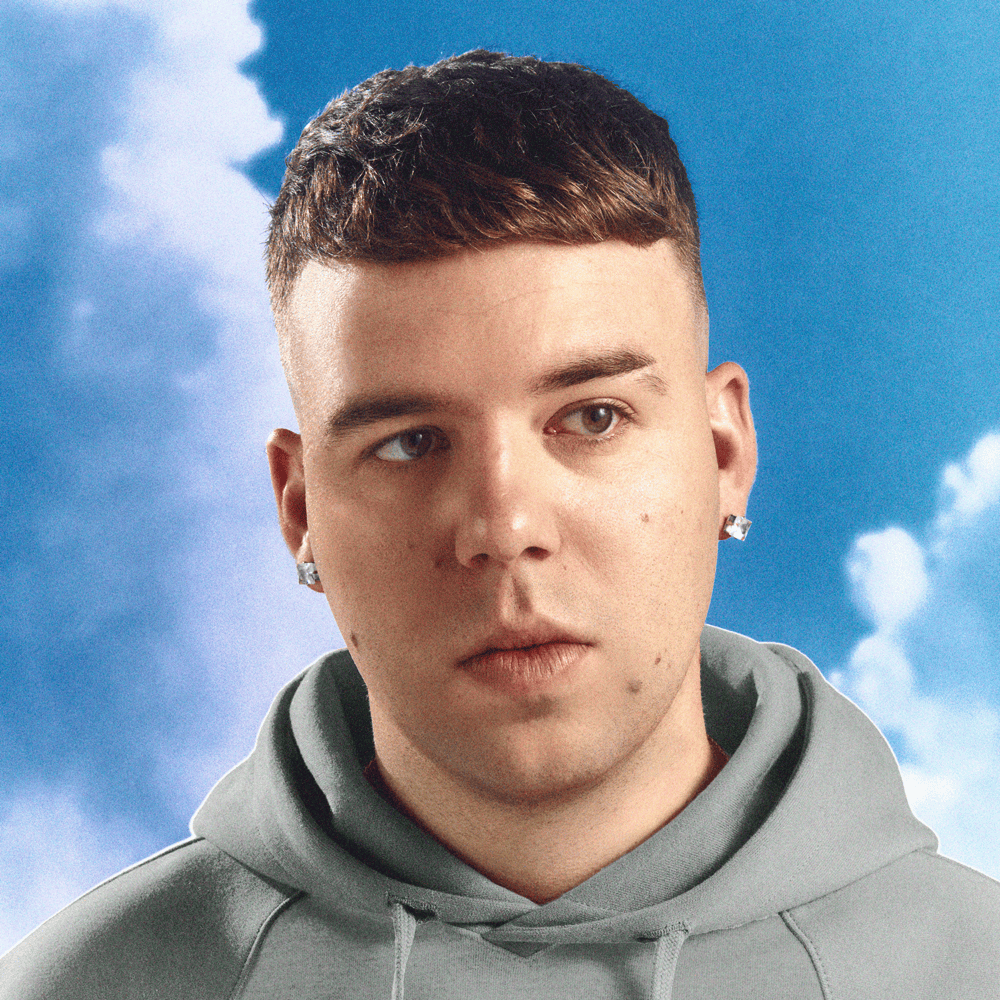 Album cover art for "AHORA QUÉ" by Quevedo