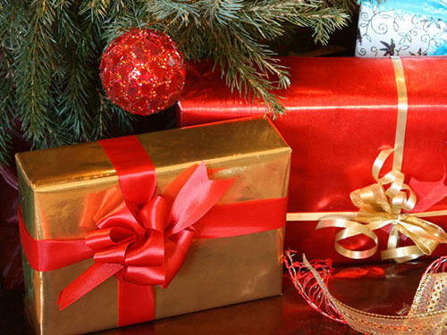 Give A Gift Of Joy And Wonder Every Day by Laurie Maitland