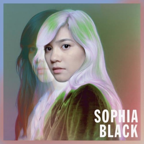 K i s s i n g by Sophia Black