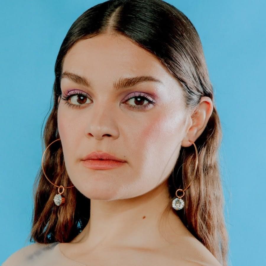 Cover image for Emily Roberts (Singer)