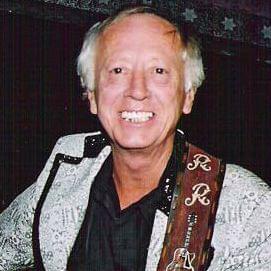 Joe Clay Profile Picture Photo of Joe Clay