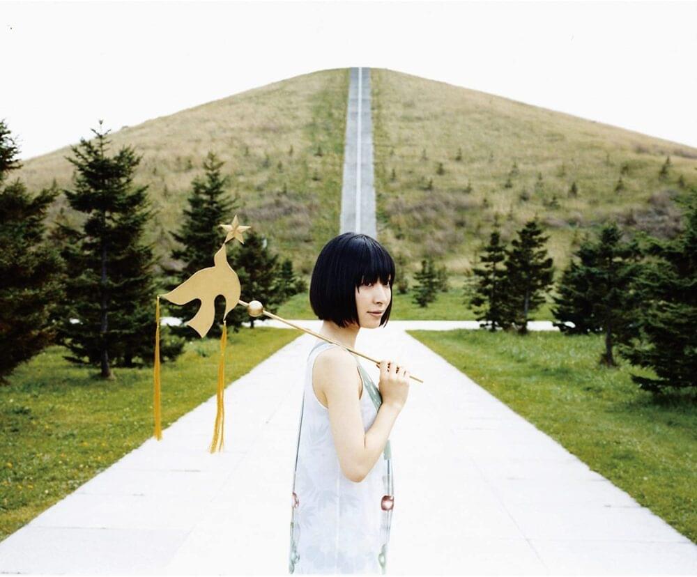Album cover art for "カザミドリ (Weathervane)" by 坂本真綾 (Maaya Sakamoto)