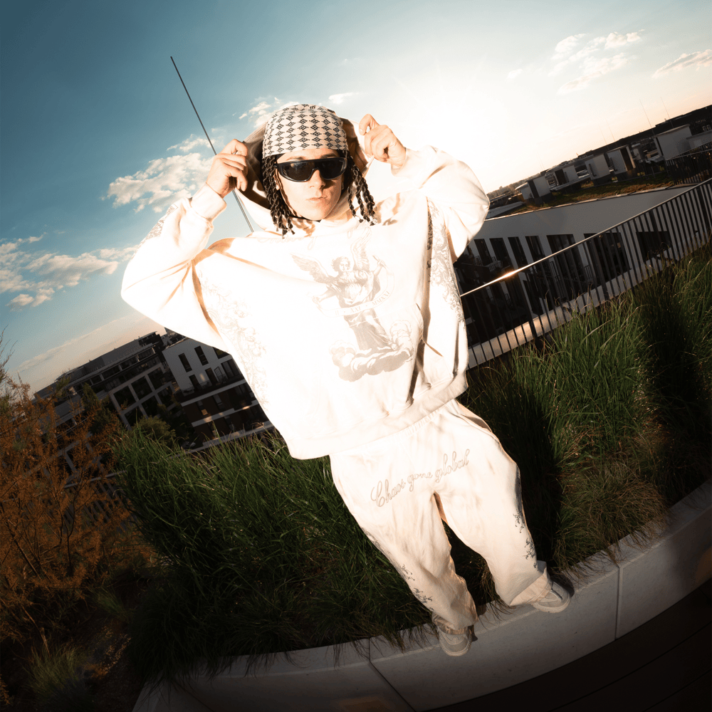 Album cover art for "NAD BLOKIEM" by Waima