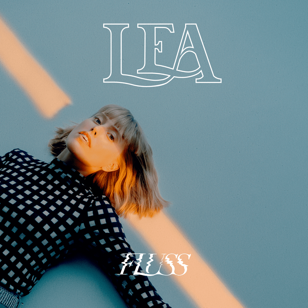 Album cover art for "Swimmingpool" by LEA
