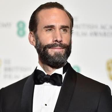 Photo of Joseph Fiennes