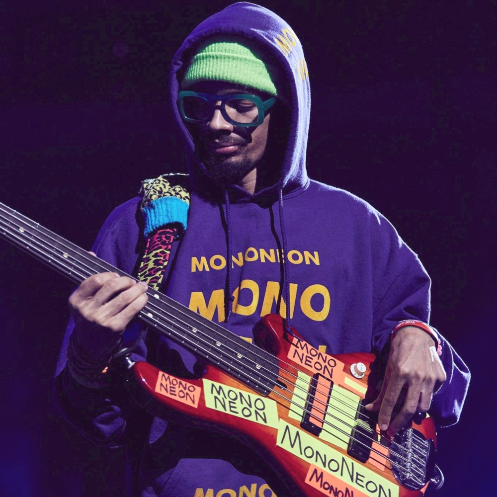 Cover image for MonoNeon