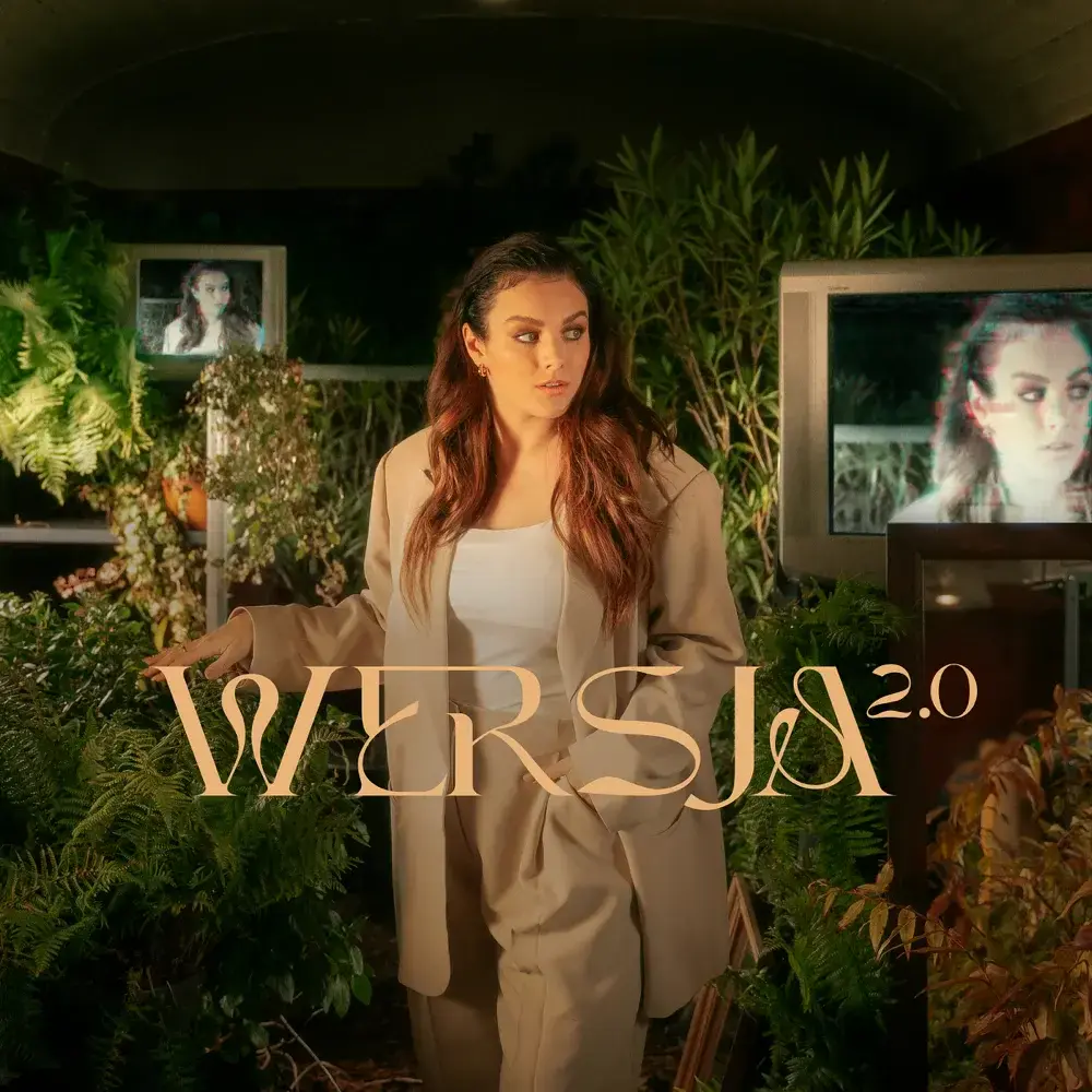 Album cover art for "Wersja 2.0" by Ewa Farna